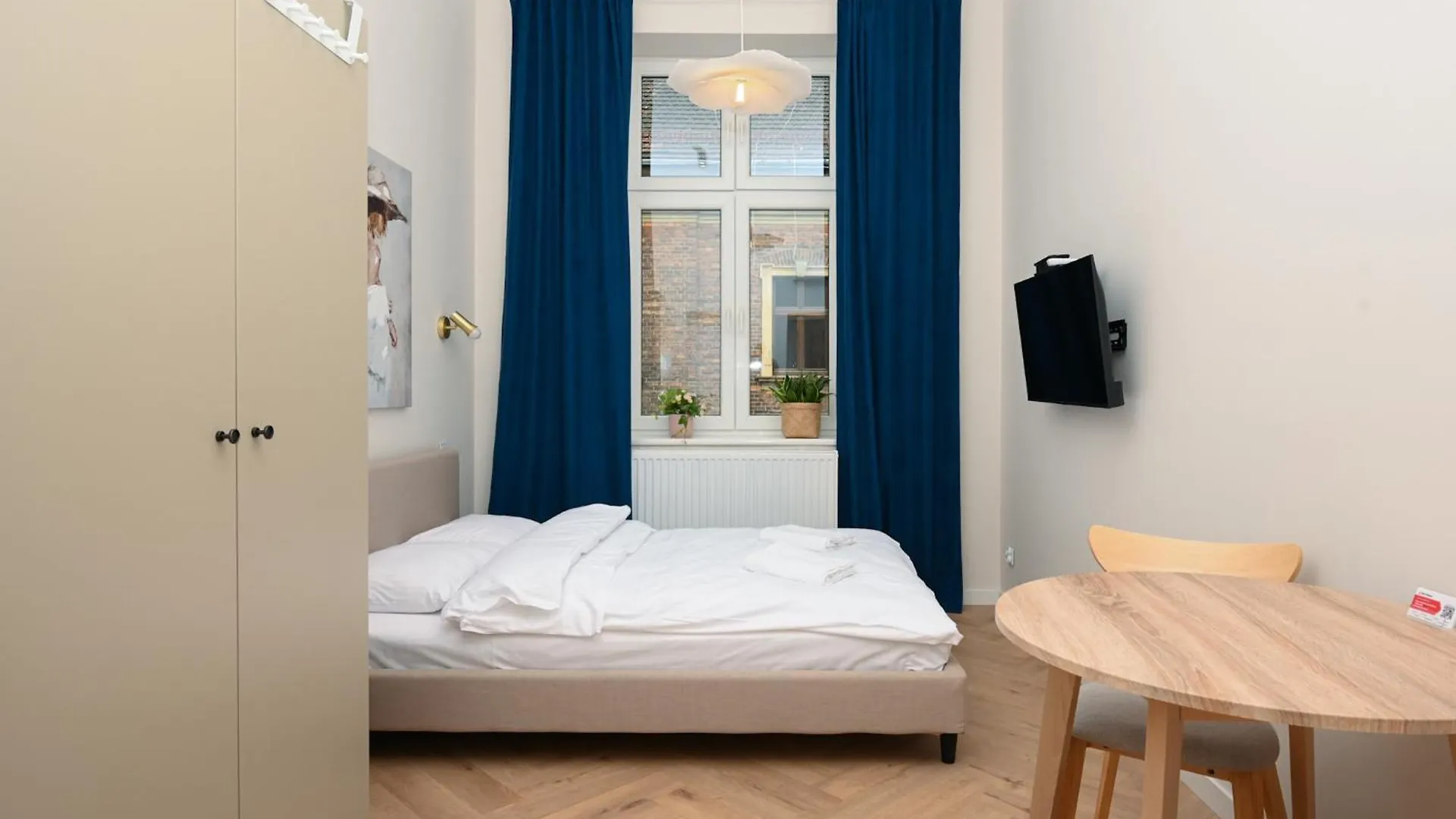 Rentplanet - Studio Plac Matejki Krakow