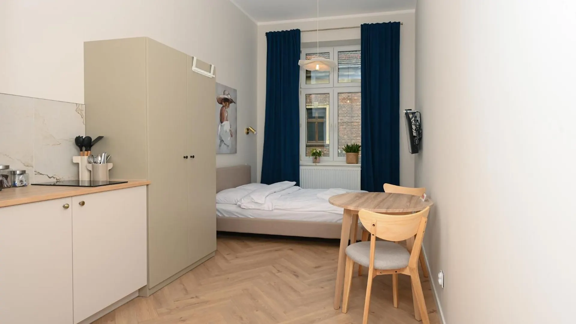 Rentplanet - Studio Plac Matejki Krakow